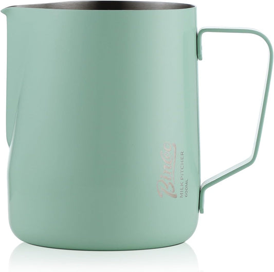 Milk Frothing Pitcher - 600ml/20oz Milk Frother Cup Espresso Steaming Pitcher for Barista, Bincoo SUS304 Stainless Steel Espresso Steaming Pitchers for Latte Art/Cappuccino/Coffee/Milk (Green-600ml)