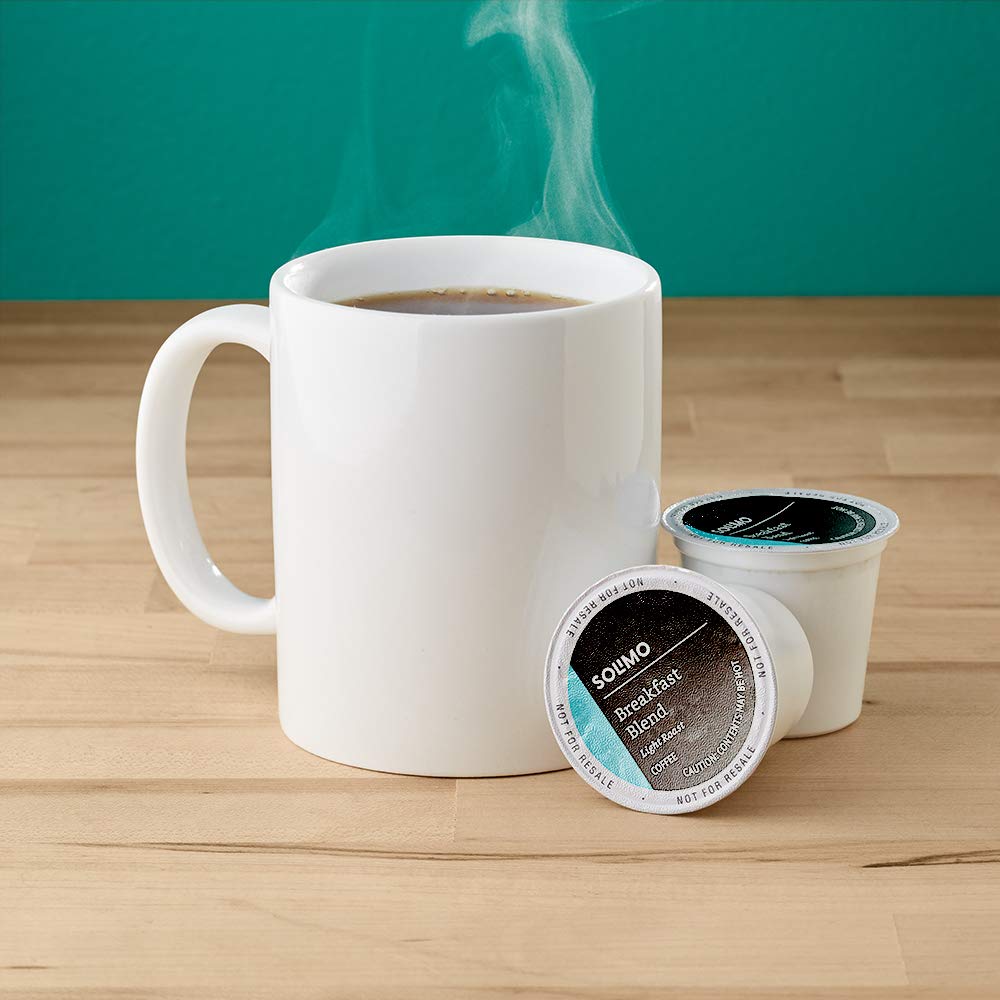 Amazon Brand - Solimo Light Roast Coffee Pods, Breakfast Blend, Compatible with Keurig 2.0 K-Cup Brewers, 100 Count (Pack of 2)