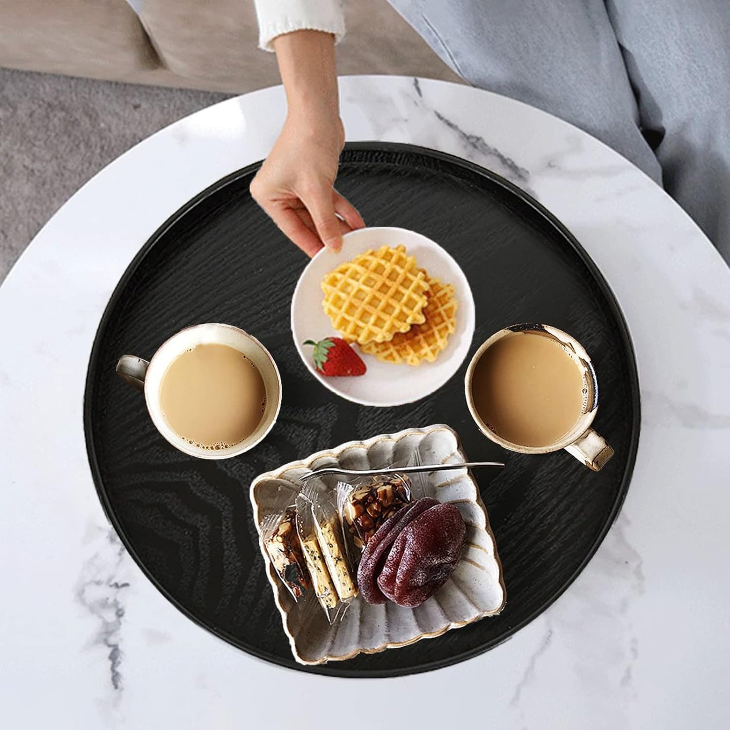 Round Solid Wood Serving Tray Extra Large Tea Coffee Snack Food Meals Serving Plate Non-Slip Kitchen Party Bar Server Ottoman Tray Breakfast Tray with Raised Edges (18inch/45cm) Black