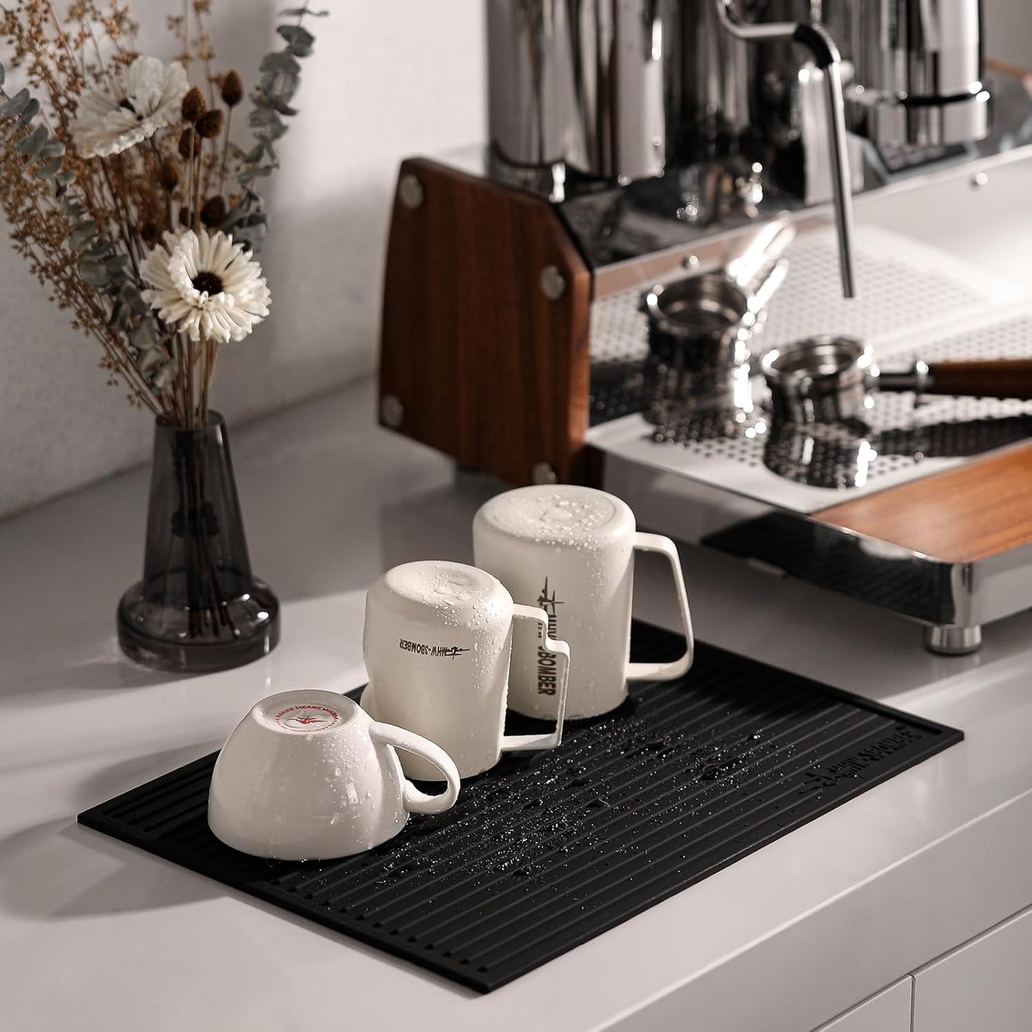MHW-3BOMBER Milk Frothing Pitcher, 20oz/600ml Milk Frother Cup for Barista, SUS304 Stainless Steel Espresso Steaming Pitchers for Latte Art/Cappuccino/Coffee/Milk, P3013W-OS