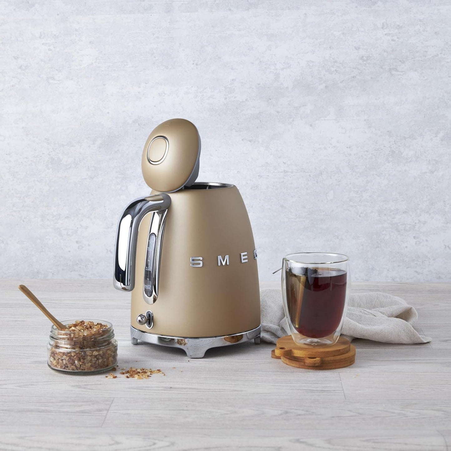 SMEG 50's Retro Style 7 Cup Electric Water Kettle with Automatic Shutoff, Removable Base, and Water Indicator, KLF03CHMUS, Matte Campagne